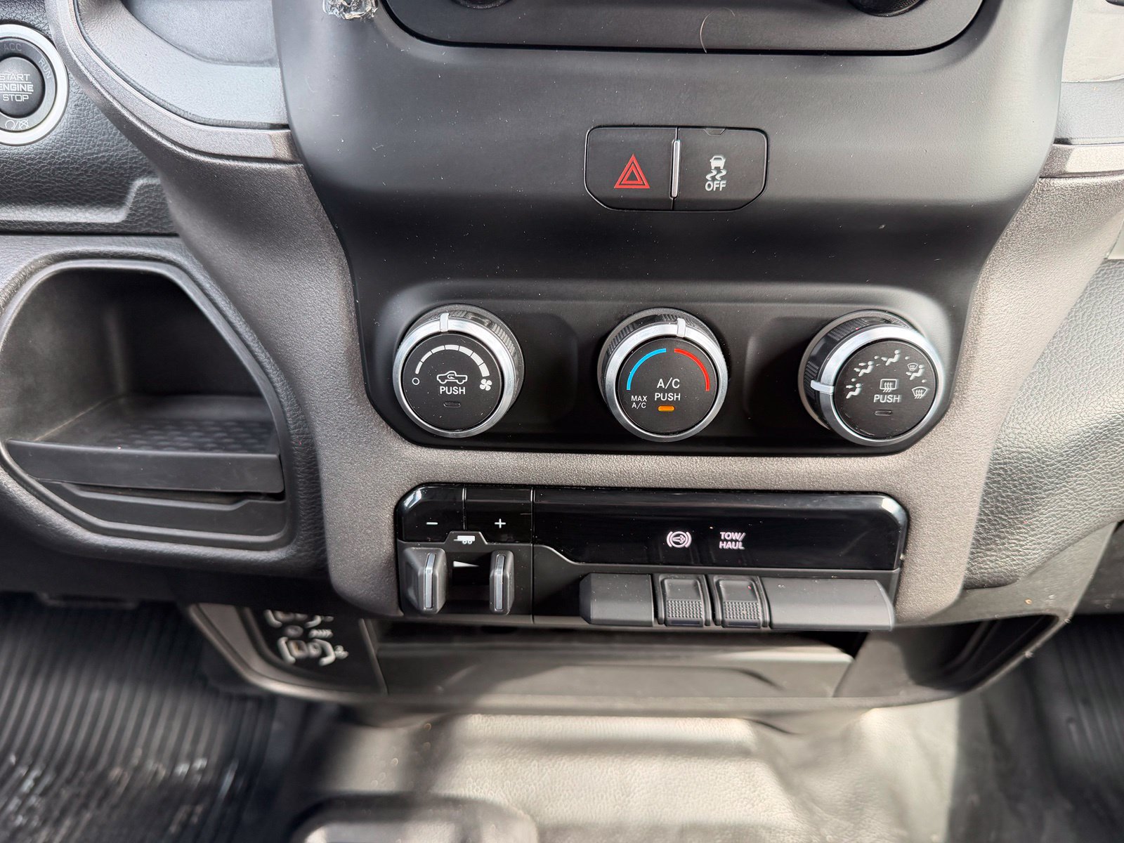 Used 2022 RAM 3500 Tradesman AWD/4WD image 19