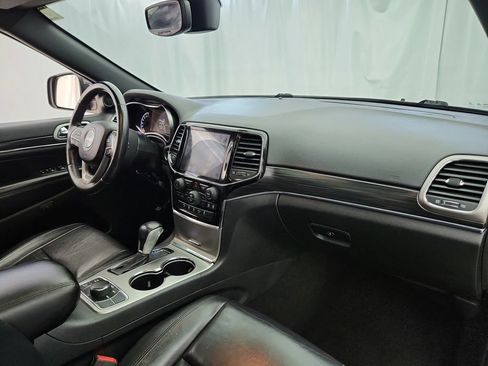 Used 2019 Jeep Grand Cherokee Limited AWD/4WD image 31