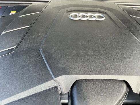 Used 2022 Audi Q8 Premium Plus image 12