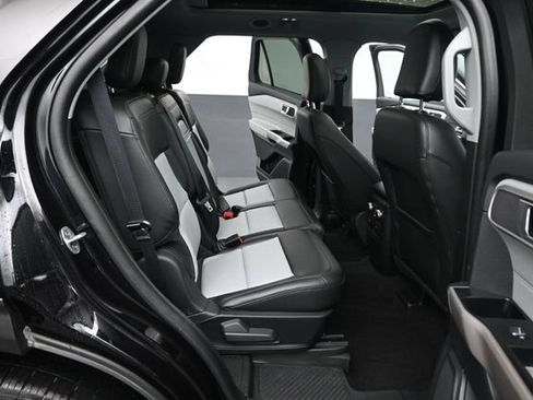 Certified 2024 Ford Explorer XLT w/ Equipment Group 202A AWD/4WD image 26