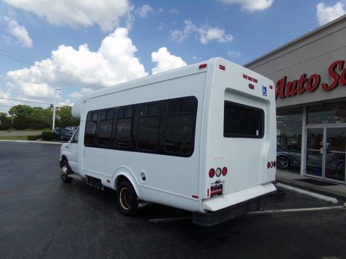 Used 2011 Ford E-350 and Econoline 350 Super Duty w/ Shuttle Bus Prep Pkg image 3