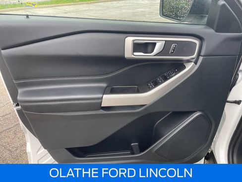 Used 2024 Ford Explorer XLT w/ Equipment Group 202A AWD/4WD image 12