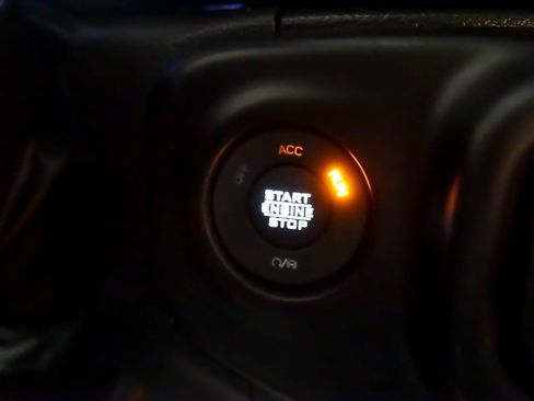 Used 2023 Jeep Wrangler Unlimited Sahara w/ Cold Weather Group image 21