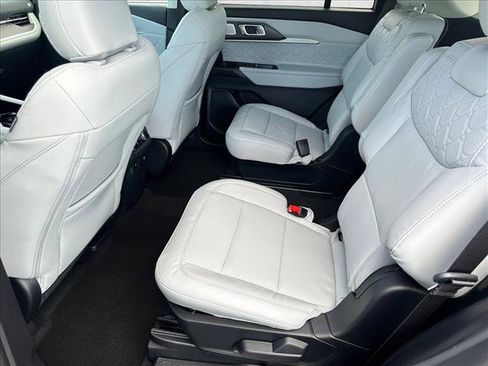 New 2026 Ford Explorer Platinum w/ LUX Leather Package image 15