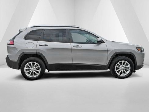 Used 2020 Jeep Cherokee Latitude AWD/4WD image 8