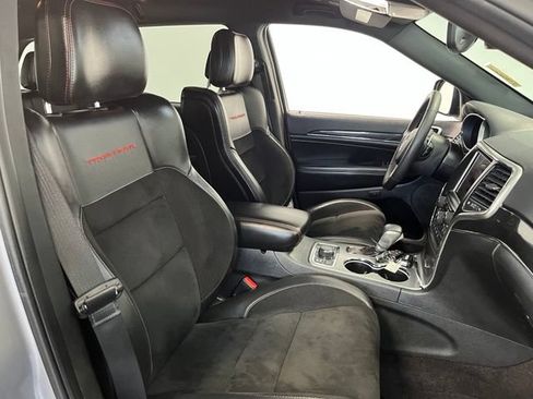 Used 2018 Jeep Grand Cherokee Trailhawk AWD/4WD image 10