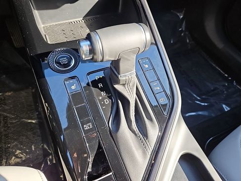 Certified 2023 Kia Niro EX image 15