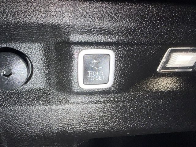 Used 2025 Jeep Grand Cherokee L Altitude AWD/4WD image 26