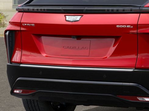 New 2026 Cadillac Lyriq Luxury image 14