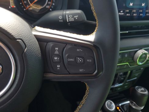 Used 2024 Jeep Wrangler Sport S image 23