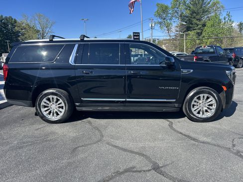 Certified 2021 GMC Yukon XL SLT w/ SLT Premium Package AWD/4WD image 14