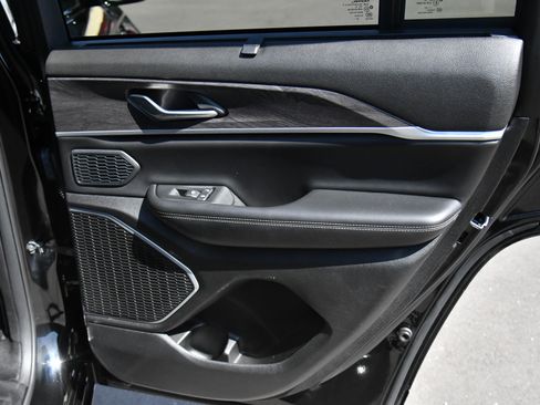 Used 2023 Jeep Grand Cherokee 30th Anniversary image 55