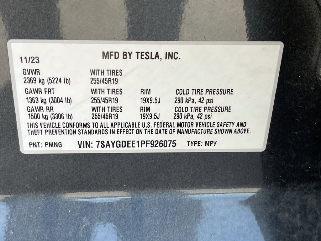 Used 2023 Tesla Model Y Long Range AWD/4WD image 30