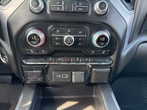 Used 2020 GMC Sierra 1500 Elevation w/ Elevation Value Package image 20