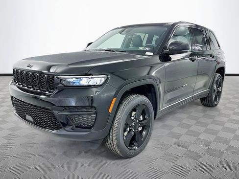 New 2025 Jeep Grand Cherokee Altitude image 22
