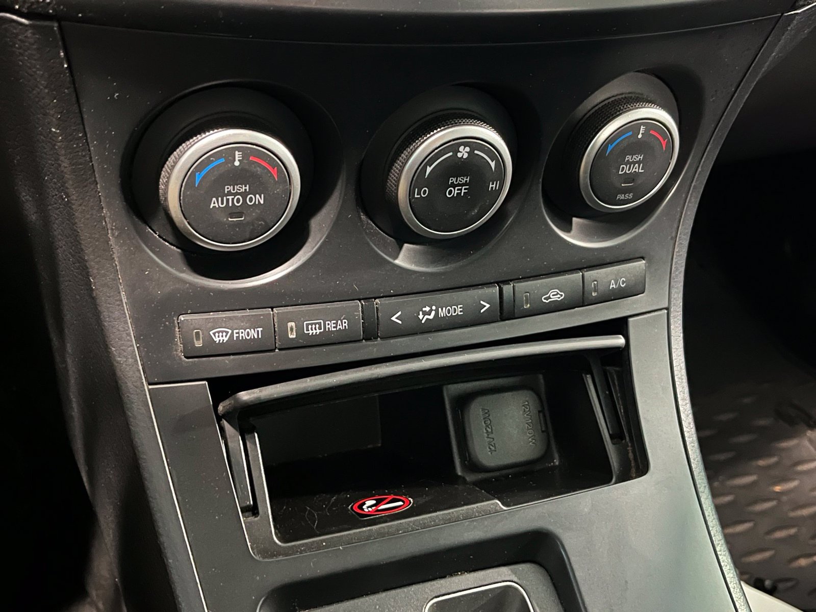 Used 2013 MAZDA MAZDA3 i Touring FWD image 21