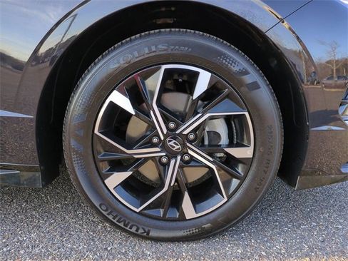 Used 2025 Hyundai Sonata SEL image 11