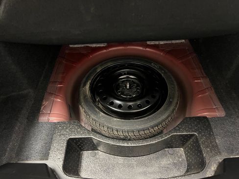 Used 2015 Chevrolet Impala LT image 52