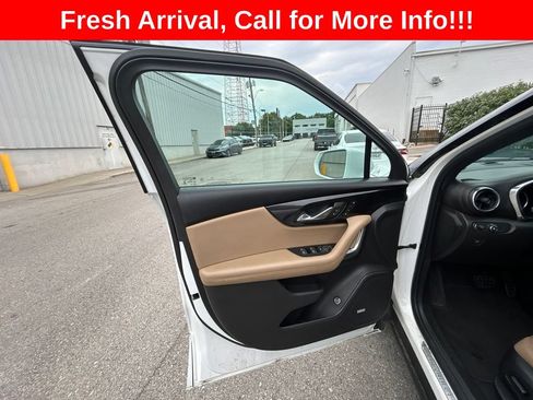 Used 2019 Chevrolet Blazer Premier w/ Sun and Wheels Package FWD image 12