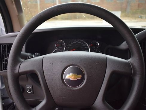 New 2025 Chevrolet Express 2500 Work Van image 22
