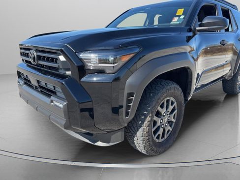 Used 2025 Toyota 4Runner SR5 image 5