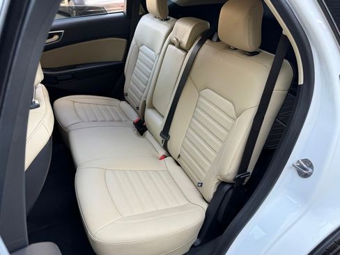 Used 2024 Ford Edge SEL w/ Convenience Package AWD/4WD image 32