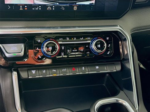 New 2026 GMC Sierra 3500 Denali w/ Denali Reserve Package image 11