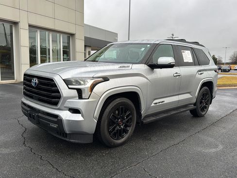 Used 2024 Toyota Sequoia SR5 image 2