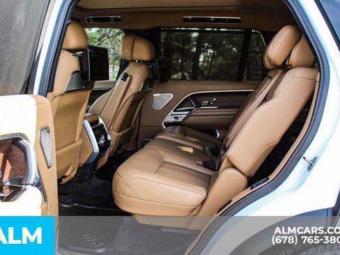 Used 2024 Land Rover Range Rover Long Wheelbase Autobiography image 18
