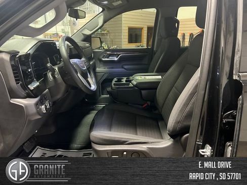Used 2023 GMC Sierra 1500 Elevation image 9