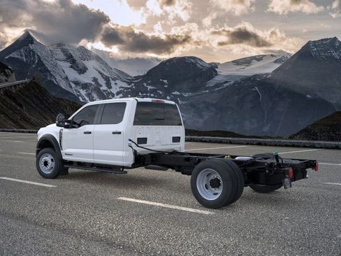 New 2026 Ford F450 XL w/ XL Chrome Package image 5
