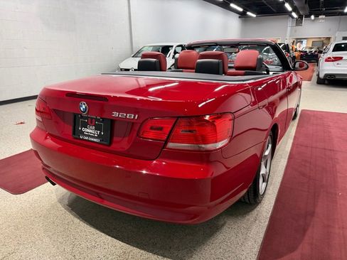 Used 2007 BMW 328i Convertible image 12