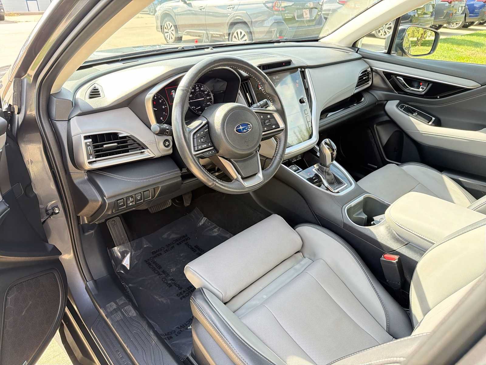 Used 2024 Subaru Outback Limited AWD/4WD image 2