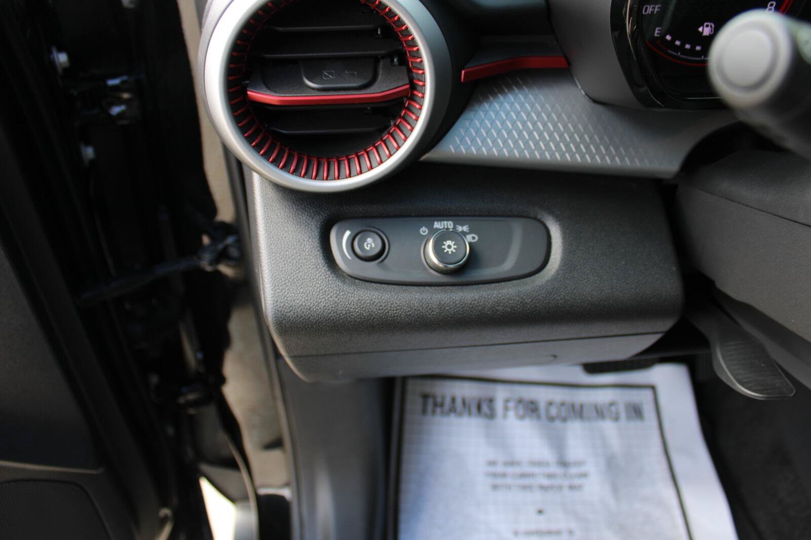Used 2024 Chevrolet Trax RS FWD image 13