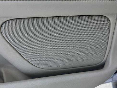 Used 2017 Lincoln MKZ Reserve w/ Technology Package FWD image 22