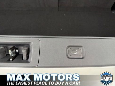 New 2025 Ford Expedition Platinum w/ Platinum Ultimate Package AWD/4WD image 16