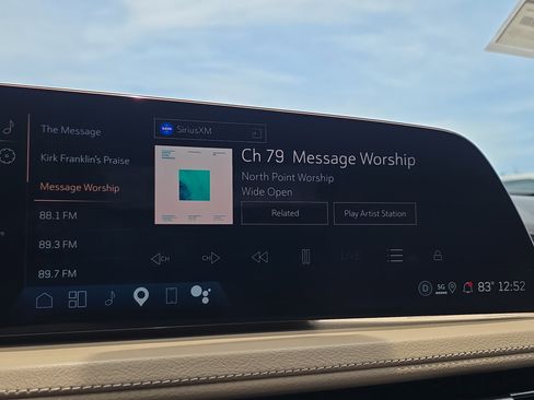 Used 2025 Cadillac XT4 Premium Luxury FWD image 30