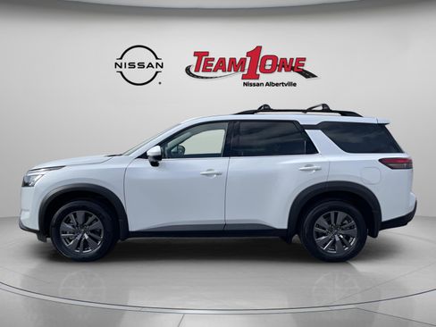New 2025 Nissan Pathfinder SV image 5