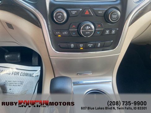 Used 2016 Jeep Grand Cherokee Laredo w/ Quick Order Package 23E AWD/4WD image 18
