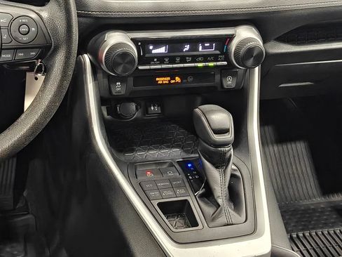 Used 2019 Toyota RAV4 LE w/ All Weather Liner Package AWD/4WD image 8