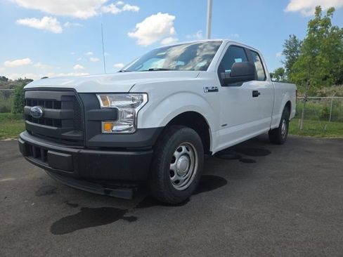 Used 2017 Ford F150 XL w/ Equipment Group 101A Mid RWD image 2