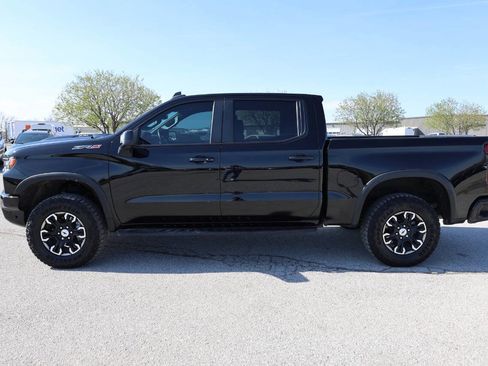 Used 2024 Chevrolet Silverado 1500 ZR2 w/ Technology Package image 8