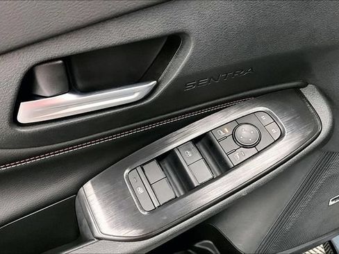 New 2026 Nissan Sentra SR w/ SR Premium Package FWD image 33