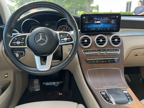 Used 2021 Mercedes-Benz GLC 300 4MATIC image 30