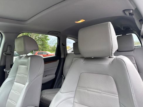 Used 2018 Honda CR-V Touring image 16