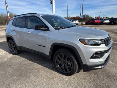 New 2026 Jeep Compass Latitude AWD/4WD image 4