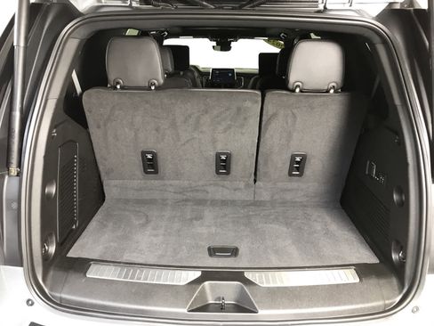 Used 2024 Chevrolet Tahoe High Country image 28