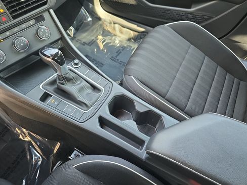 Certified 2024 Volkswagen Jetta Sport FWD image 24