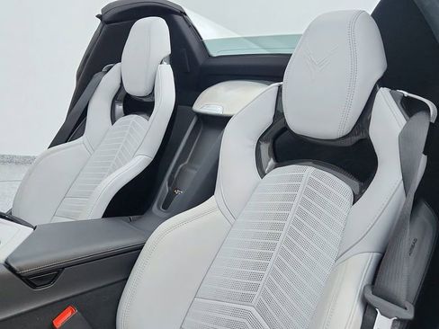 Used 2022 Chevrolet Corvette Stingray Preferred Conv w/ Chrome Exterior Badge Package image 21