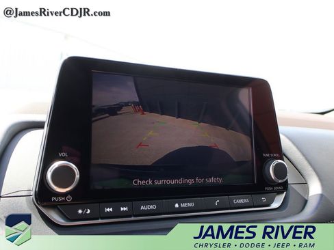 Used 2023 Nissan Rogue SV image 33